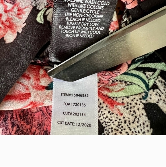 Torrid Women's floral cheetah off the shoulder top - Picture 4 of 7